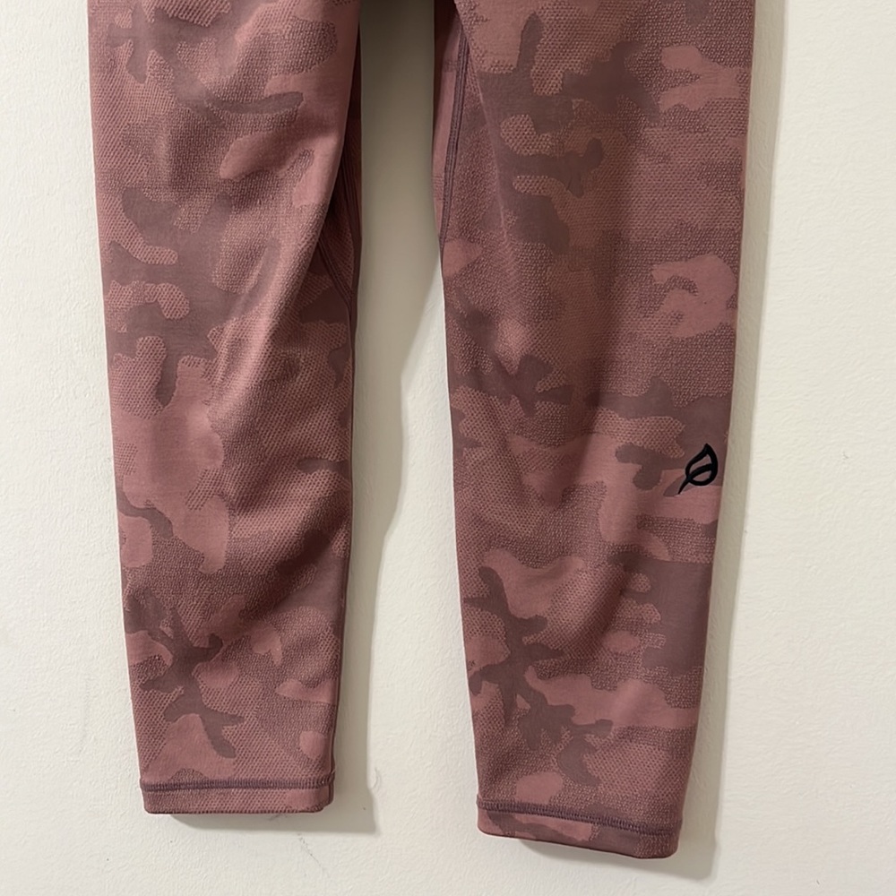 P’tula Stealth High Rise Leggings Coral Sands Size Medium - Picture 9 of 11